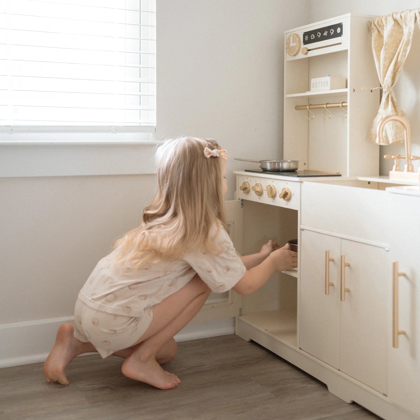 Tiny Land® Trendy Home Style Play Kitchen